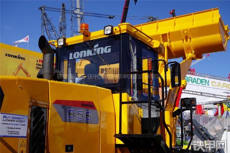 龙工CDM856装载机局部