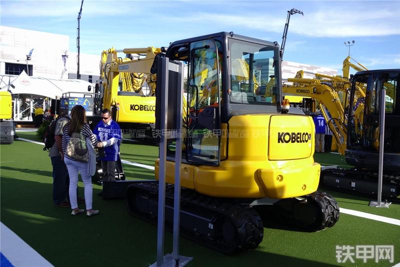 神钢SK55SRX-6E挖掘机整机外观