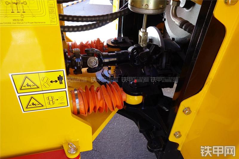 龙工CDM856装载机局部