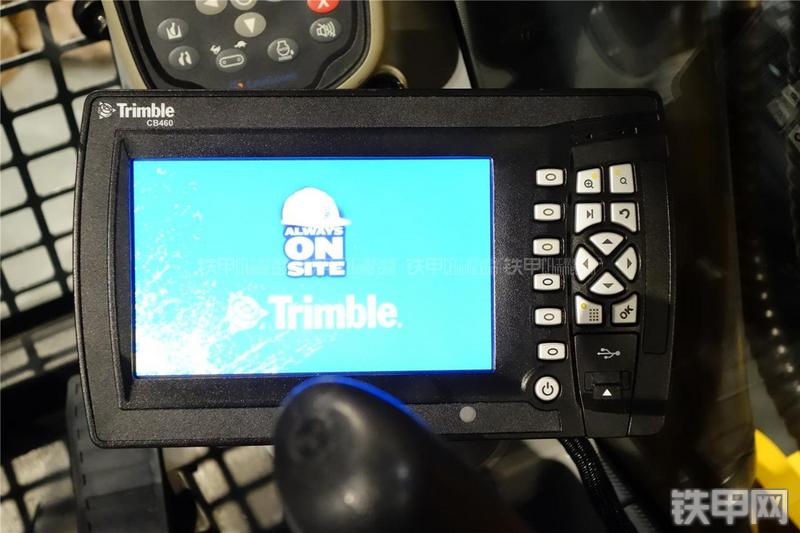 龙工950E挖掘机局部