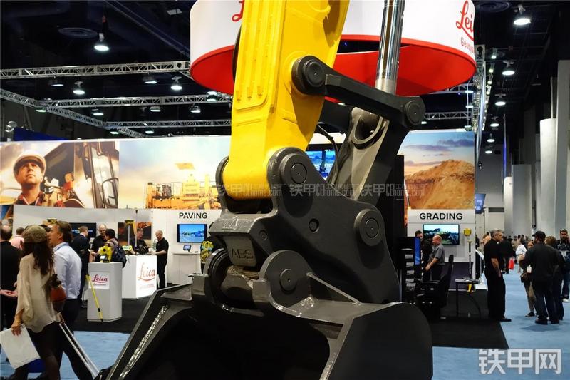 龙工950E挖掘机局部