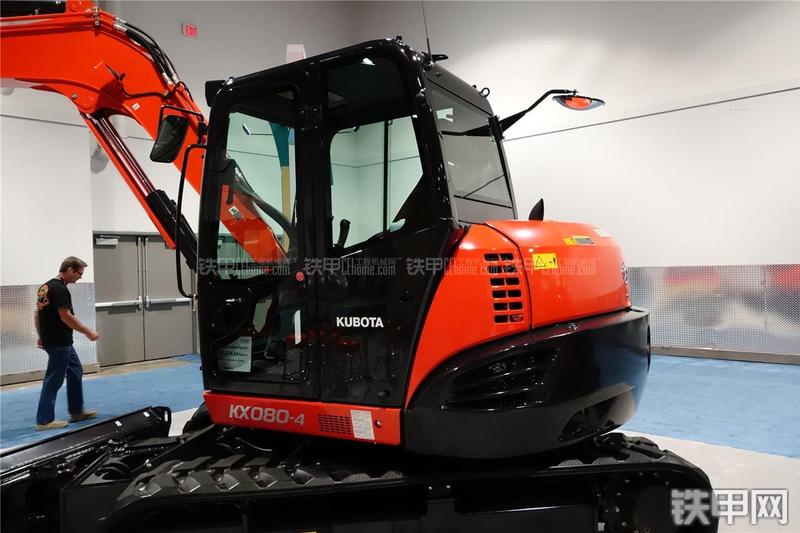 久保田KX080-4挖掘机整机外观