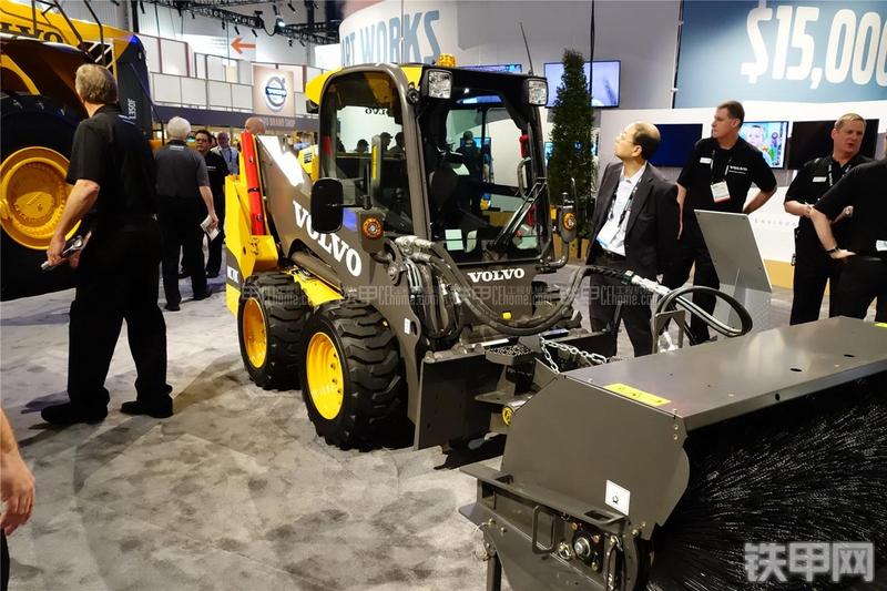 沃尔沃MC70C滑移装载机局部
