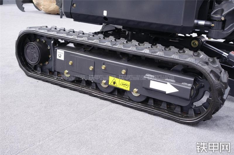 山猫418挖掘机局部