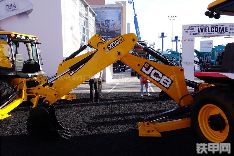 杰西博3CX挖掘装载机局部