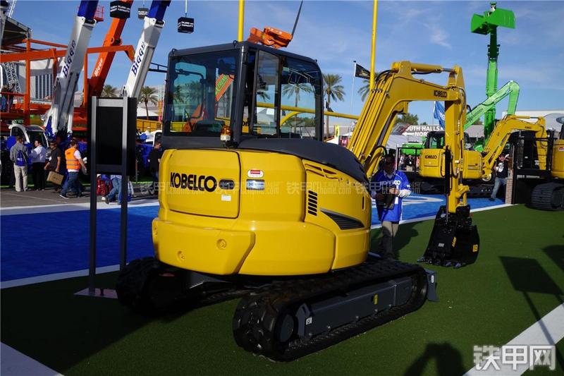 神钢SK55SRX-6E挖掘机整机外观