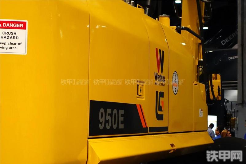 龙工950E挖掘机局部