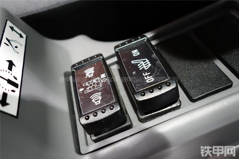 日立ZX210LC-5挖掘机局部