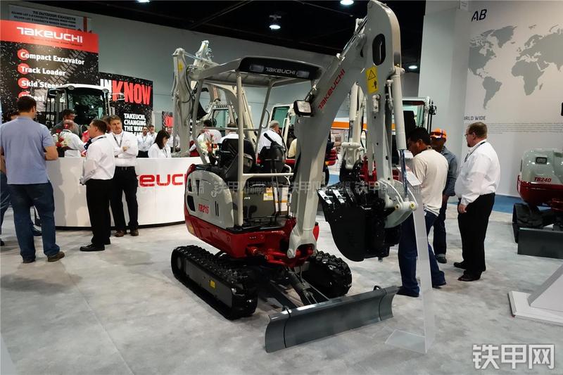 竹内TB216挖掘机整机外观