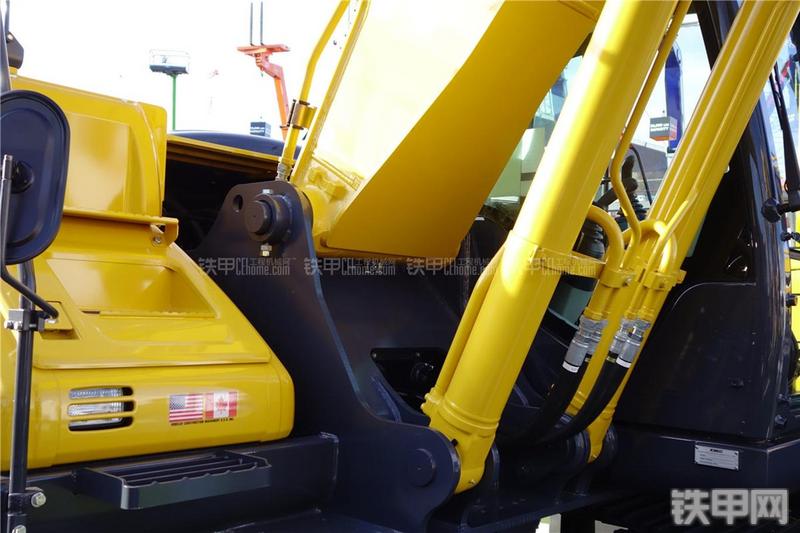 神钢SK210LC-9进口挖掘机局部