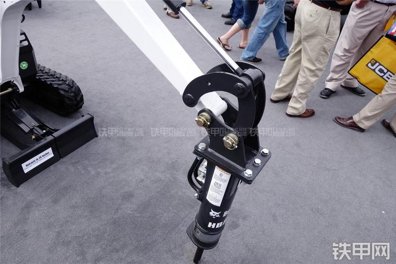 山猫418挖掘机局部