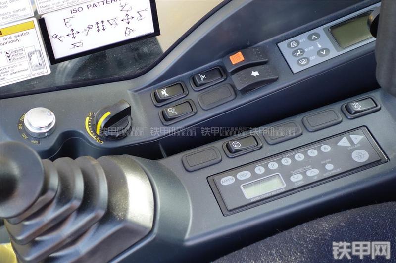 神钢SK210LC-9进口挖掘机局部