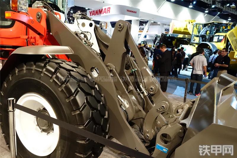 沃尔沃L60G装载机局部