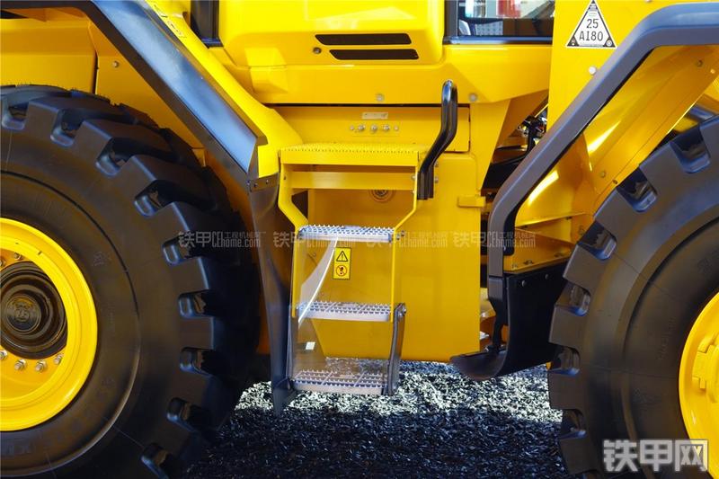 杰西博457装载机局部