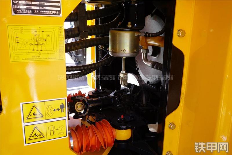 龙工CDM856装载机局部