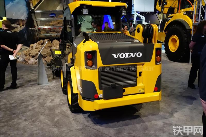 沃尔沃MC70C滑移装载机整机外观