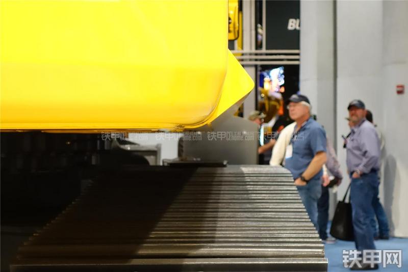 龙工950E挖掘机局部