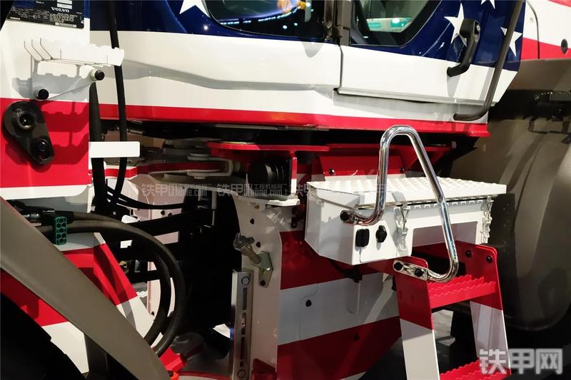 沃尔沃L60G装载机局部