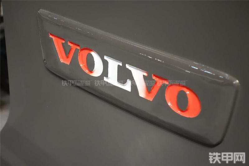 沃尔沃L60G装载机局部