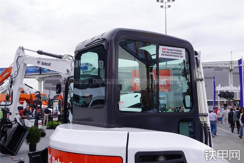 山猫E50挖掘机局部