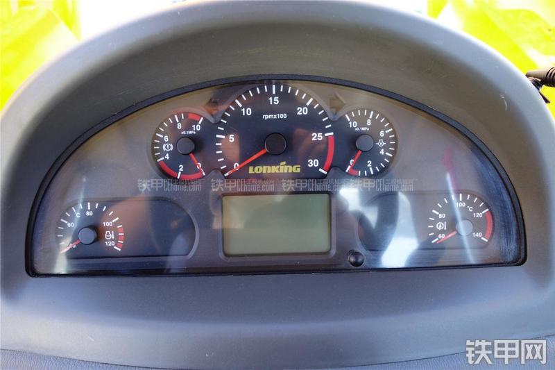 龙工CDM856装载机局部