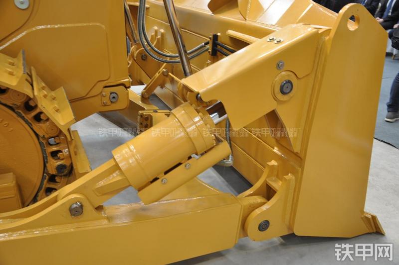 山工SEM816推土机局部