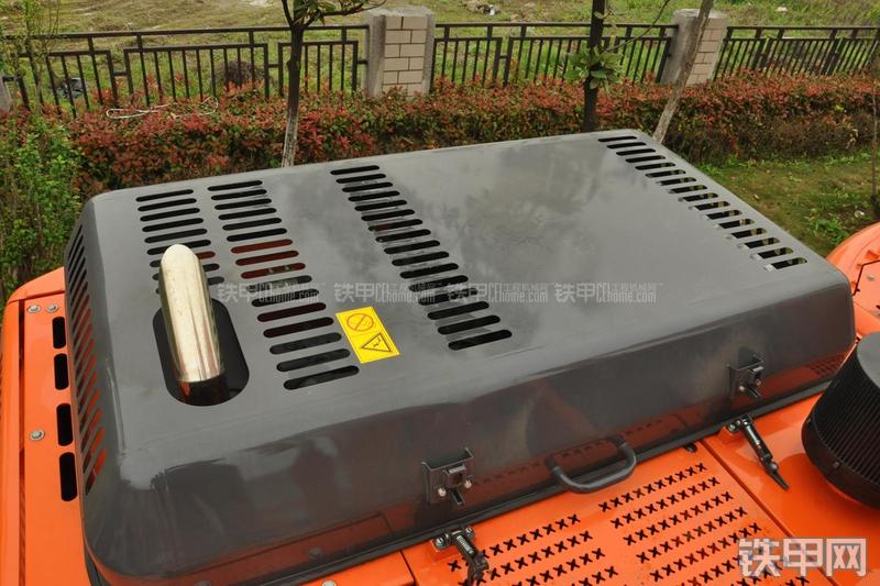 迪万伦DH225LC-9挖掘机局部