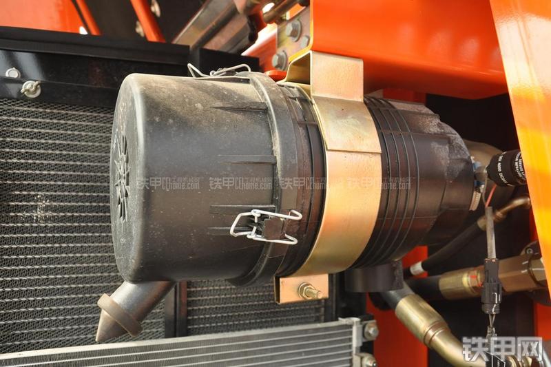 迪万伦DX80挖掘机局部