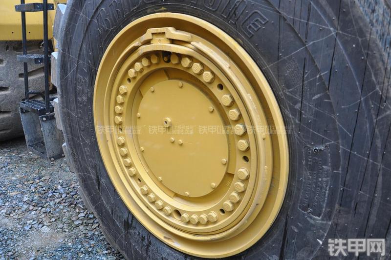 卡特彼勒986H装载机局部