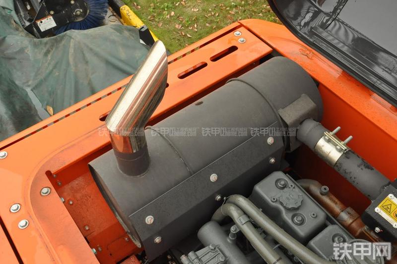 迪万伦DH225LC-9挖掘机局部