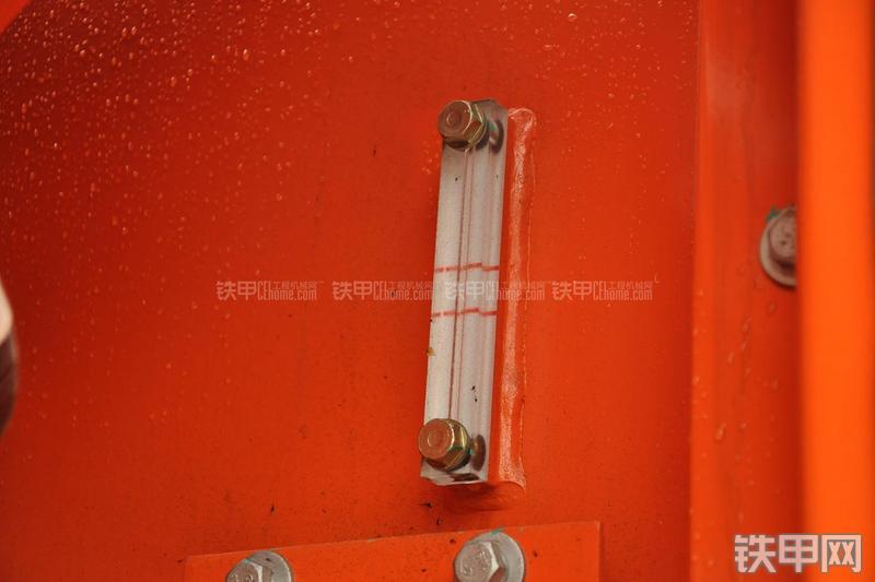 迪万伦DH225LC-9挖掘机局部