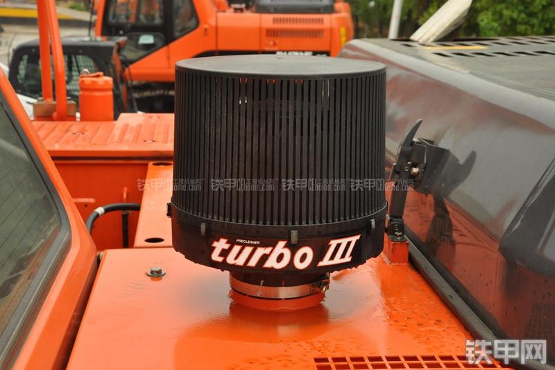 迪万伦DH225LC-9挖掘机局部