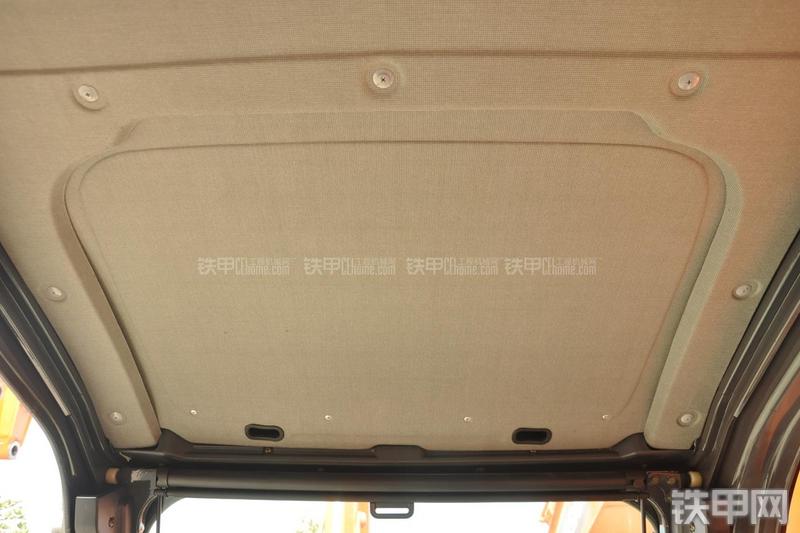 迪万伦DX80挖掘机局部