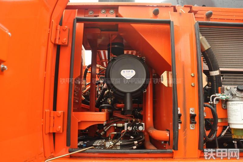 迪万伦DH225LC-9挖掘机局部