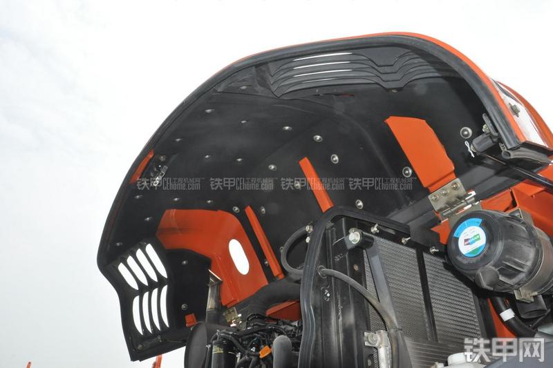 迪万伦DX80挖掘机局部