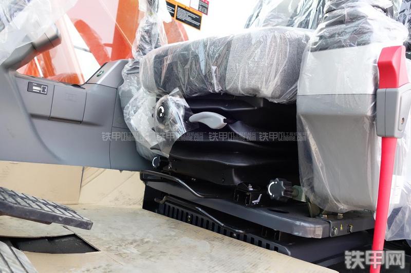 迪万伦DX150LC挖掘机局部