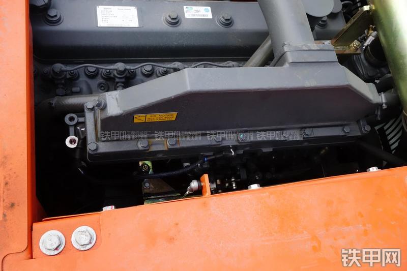 迪万伦DX150LC挖掘机局部