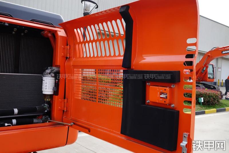 迪万伦DX150LC挖掘机局部