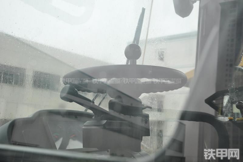 卡特彼勒986H装载机局部