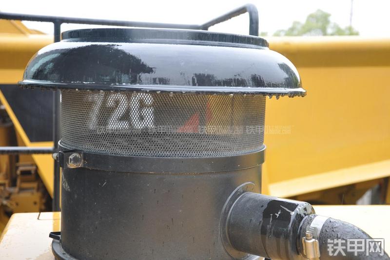 卡特彼勒986H装载机局部