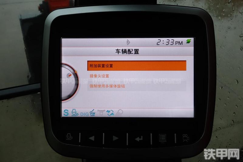 迪万伦DX120挖掘机局部