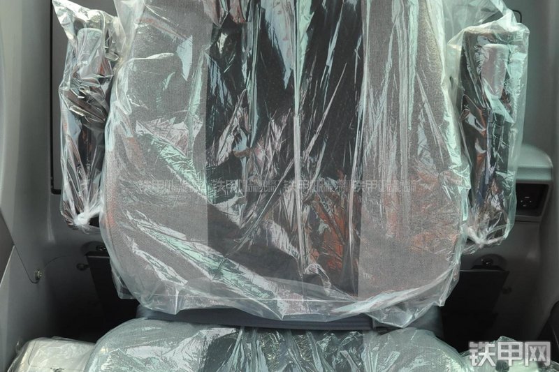 迪万伦DX80挖掘机局部