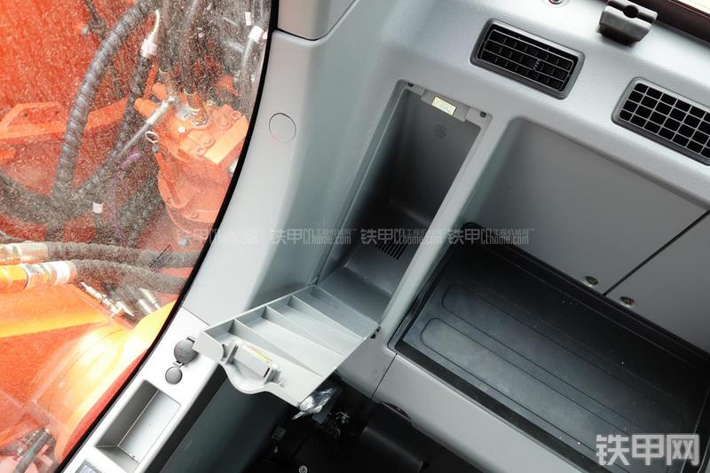 迪万伦DX150LC挖掘机局部