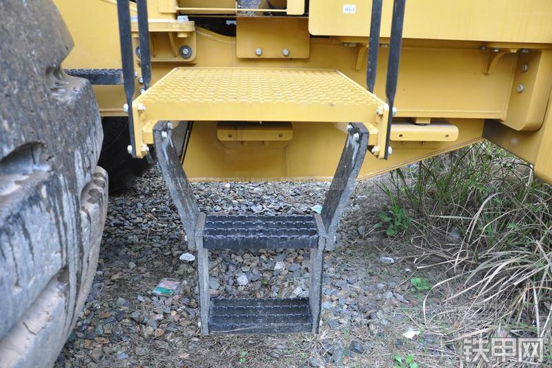 卡特彼勒986H装载机局部