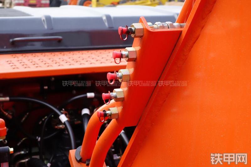 迪万伦DX150LC挖掘机局部