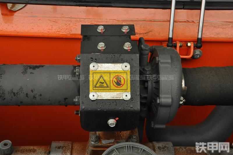 迪万伦DH225LC-9挖掘机局部