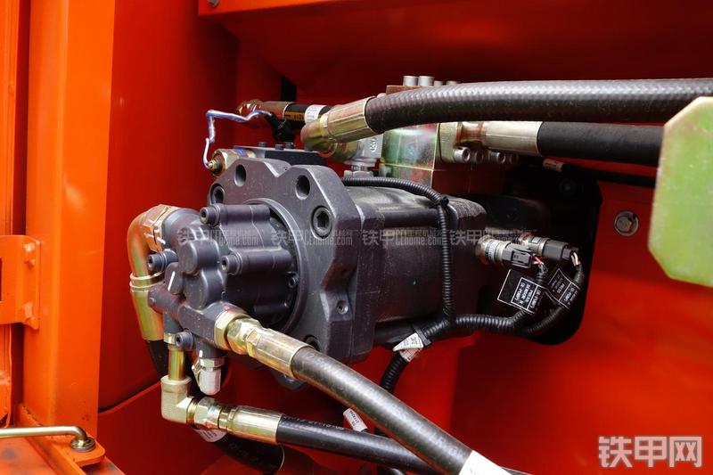 迪万伦DX150LC挖掘机局部