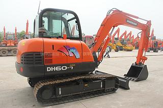 迪万伦DH60-7Gold挖掘机整机外观