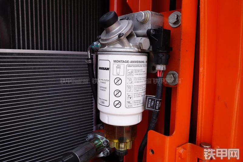 迪万伦DX150LC挖掘机局部