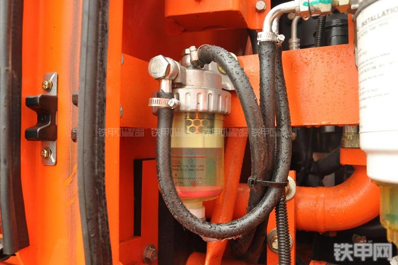 迪万伦DH225LC-9挖掘机局部